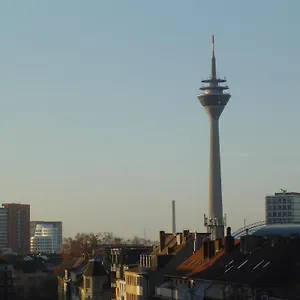 Daire Petersburg, Düsseldorf
