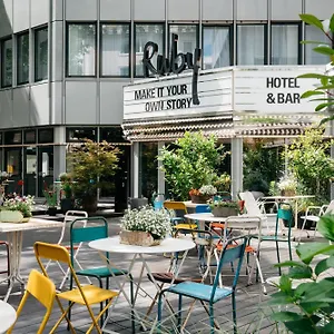 Ruby Leni Hotel