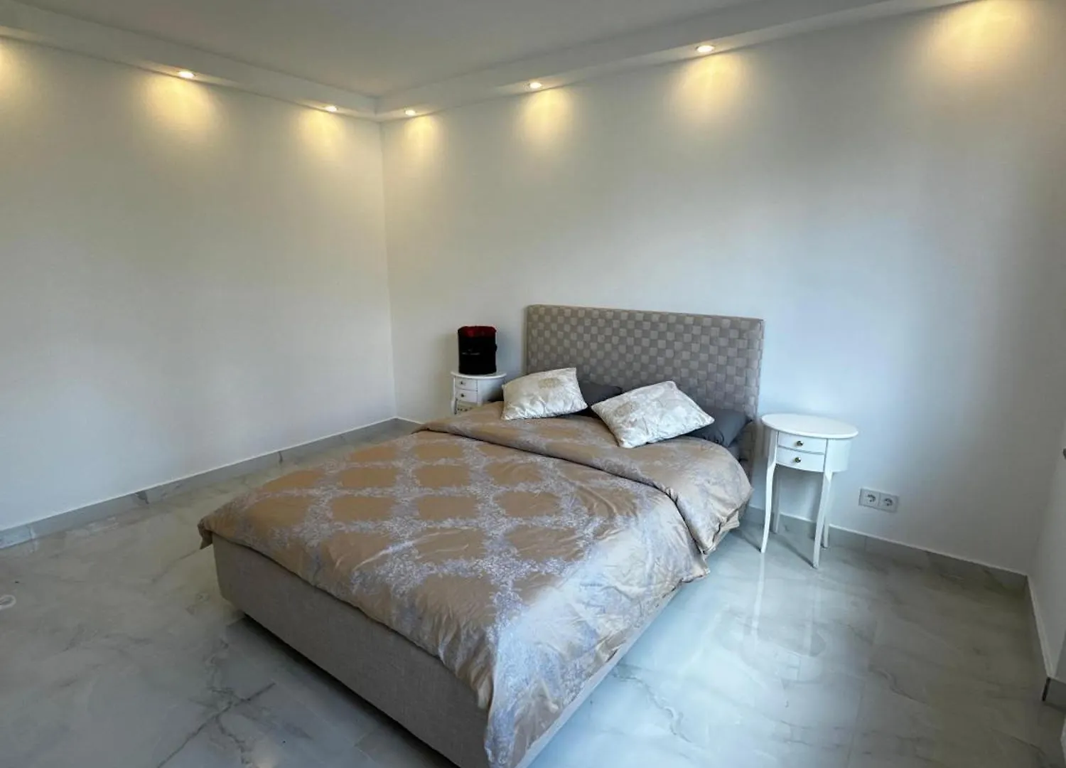 Apartment Rheinblick Suite Oberkassel Duesseldorf Germany
